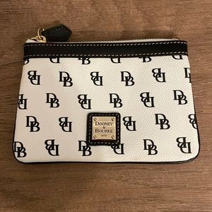 Dooney & Bourke wallet